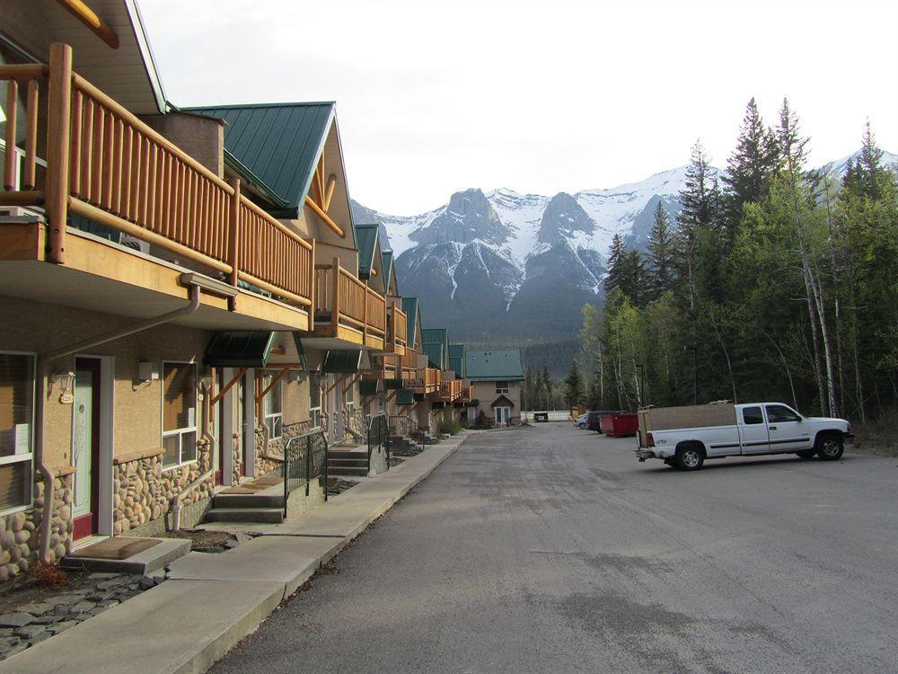 Inn Of The Rockies キャンモア エクステリア 写真