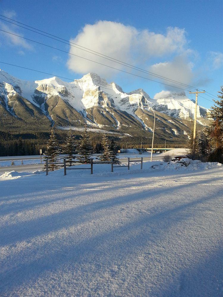 Inn Of The Rockies キャンモア エクステリア 写真
