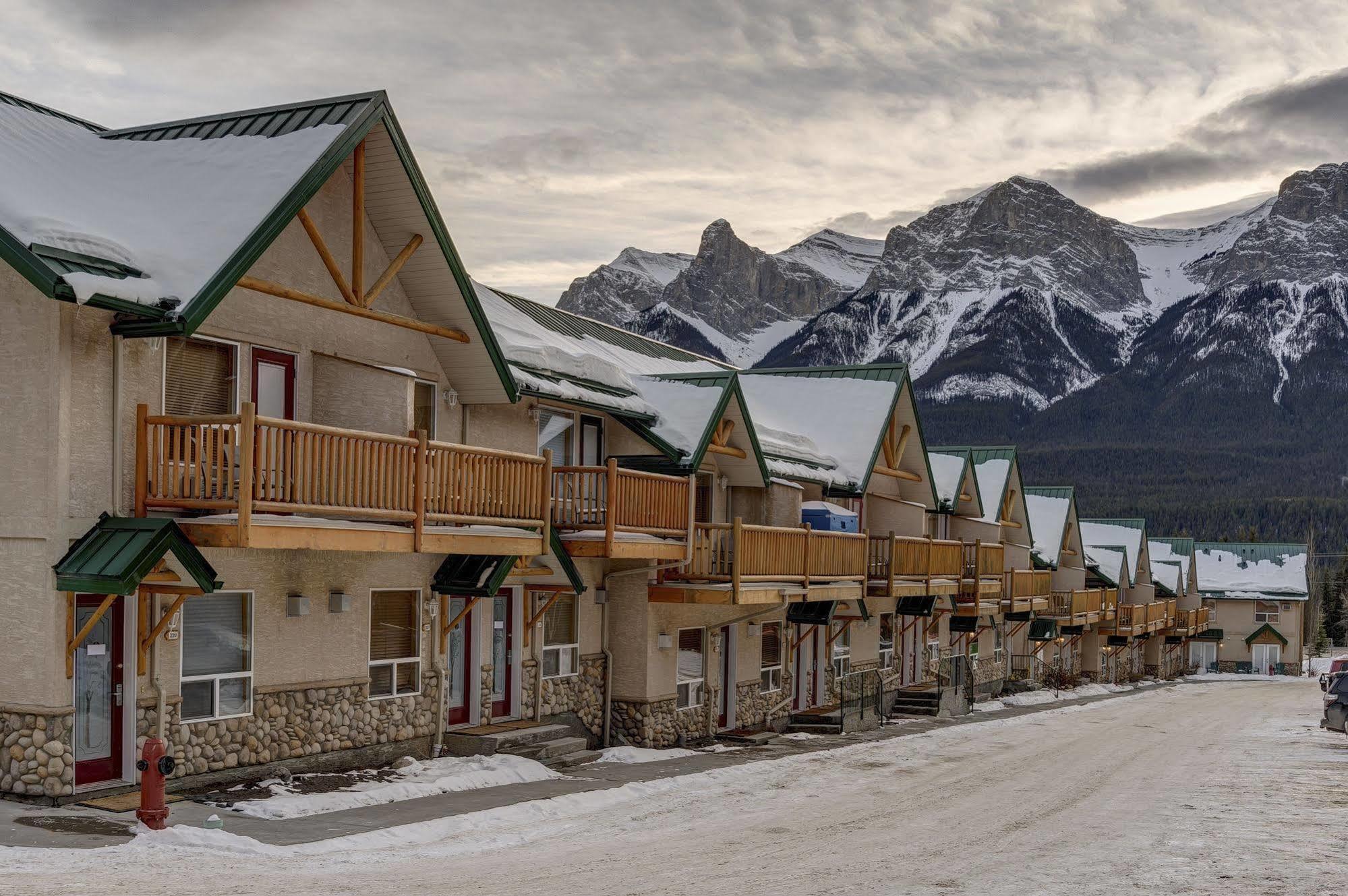 Inn Of The Rockies キャンモア エクステリア 写真